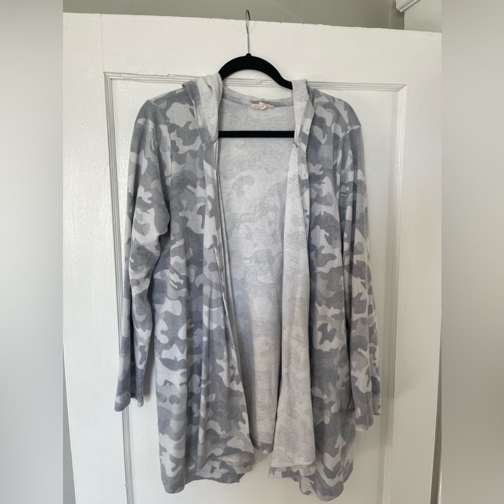 Grey camo cardigan
